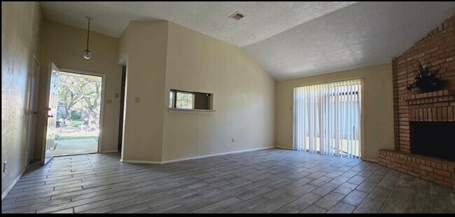 Building Photo - 5110 Quebec Blvd