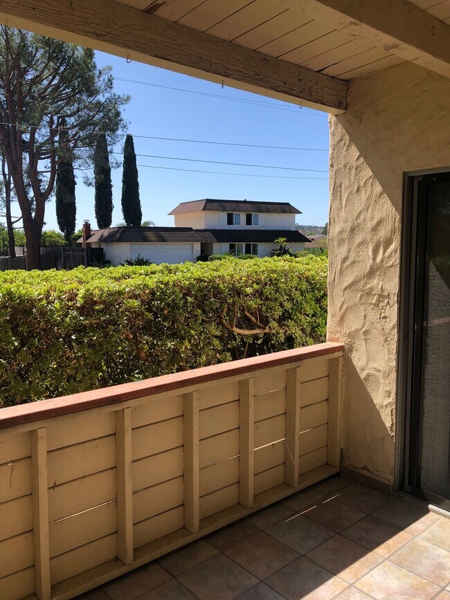 Foto del edificio - Spacious and lovely 2 bedroom 2 bath Condo...