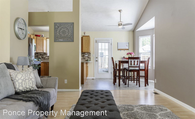 Building Photo - 3 br, 3 bath House - 1830 garret ln