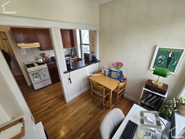 Foto del edificio - 1Br/1Bth, Laundry in building! Heat/Hot Water included!