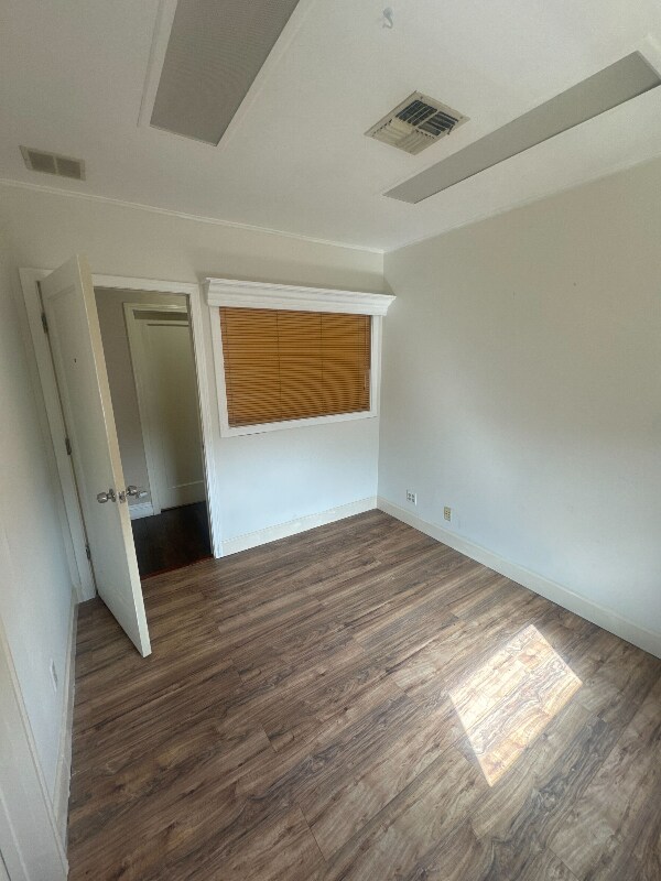 Foto principal - 3233 E Broadway