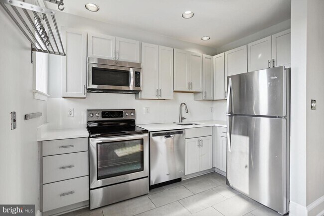 Foto del edificio - 676 4th St NE