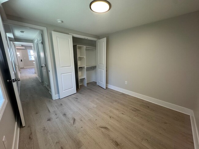 Building Photo - 1108 Freyburg St