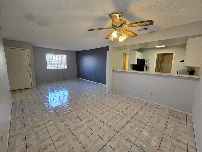 Building Photo - A Fabulous 2 Bed, 2 Bath, 1 Car Attached G...