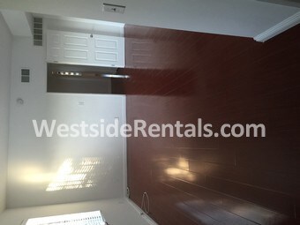 Foto del edificio - 245 N Almont Dr