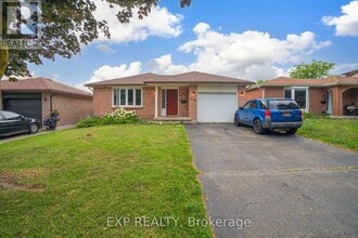 Building Photo - 115 Scenic Wood Crescent