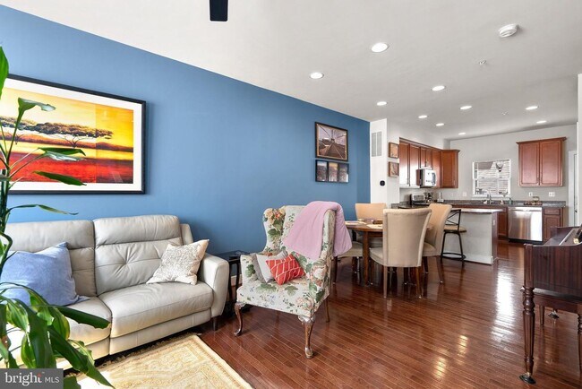 Building Photo - Art District Hyattsville Townhome