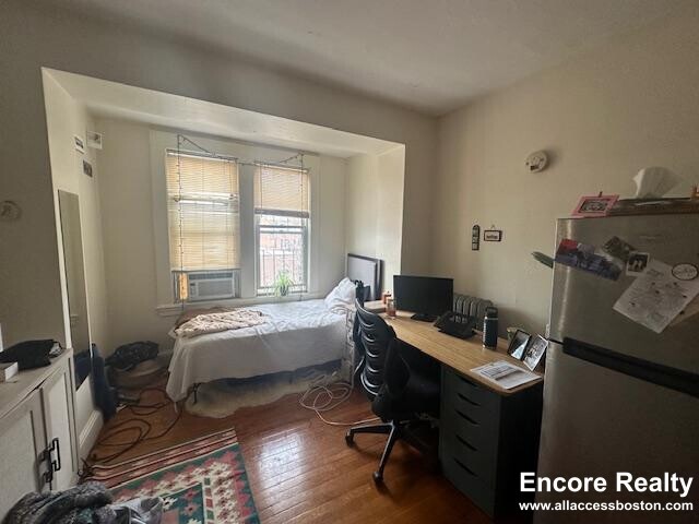 Foto del edificio - 70 Strathmore Rd