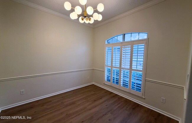 Foto del edificio - 12082 Brandon Lake Dr