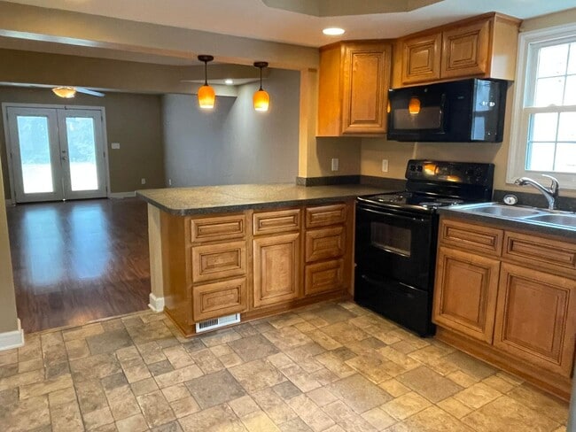 Kitchen 1 - 3309 Godfrey St