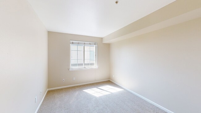 Interior Photo - River Terrace
