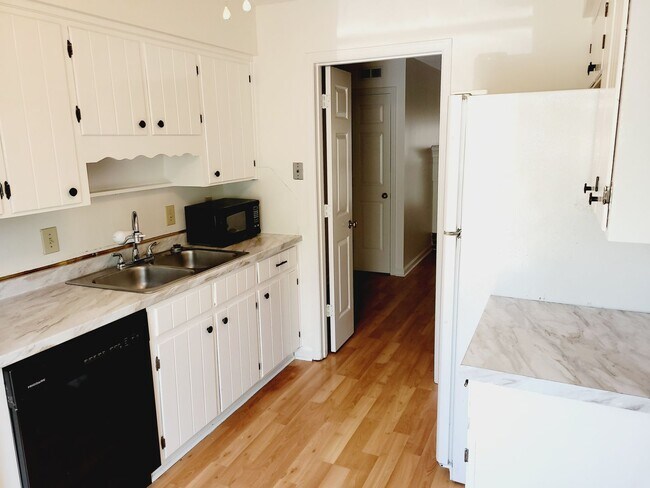 Foto del edificio - 3926 Asbury Park Ln