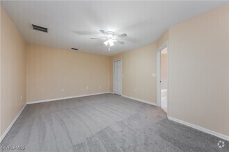Building Photo - 1120 Cariston Ave