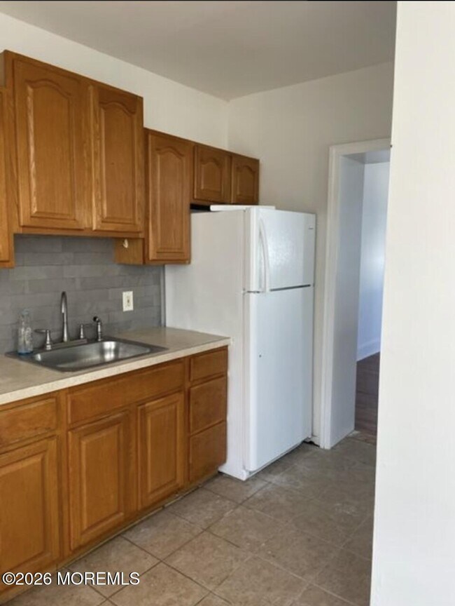 Foto del edificio - 24 Bay Ave