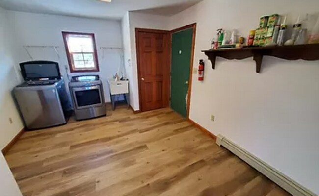 Foto del edificio - 299 Centerville Rd