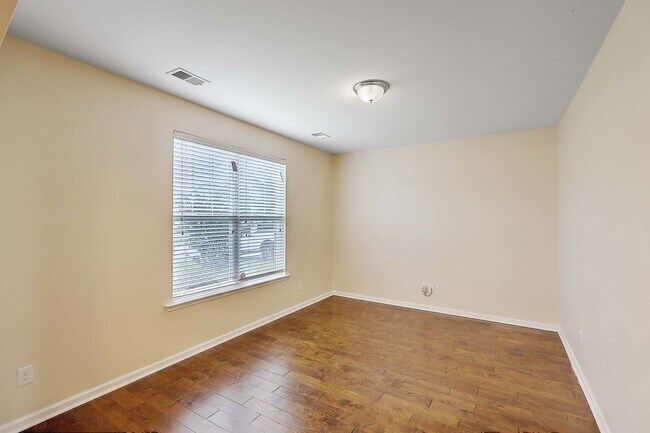 Building Photo - 431 Flat Rock Ln