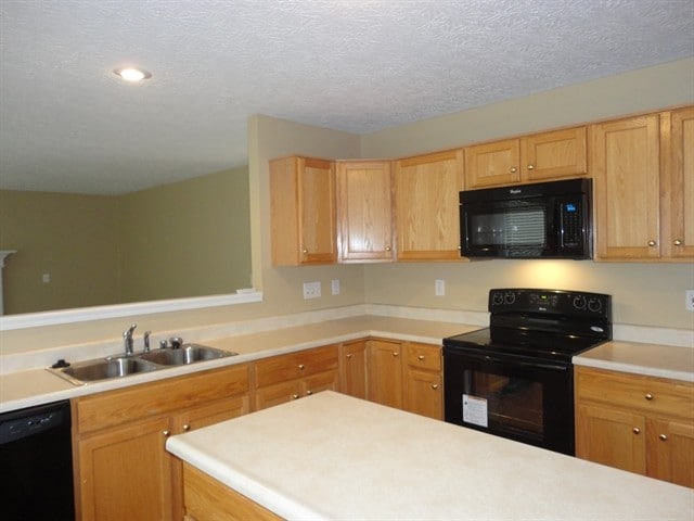 Building Photo - 4073 Sherbourne Dr