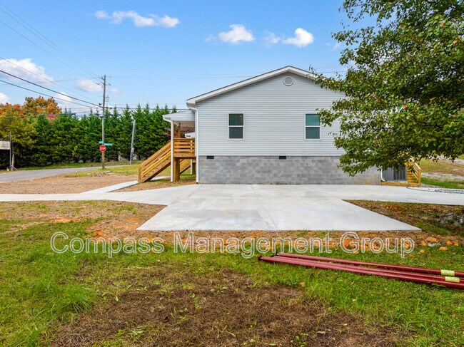 Foto del edificio - 6900 Seaver Dr NW