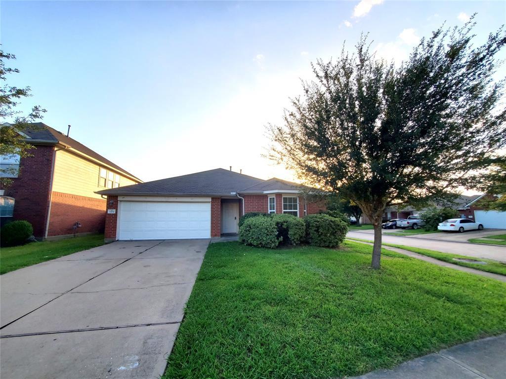 Foto principal - 7202 Avon Park Ln