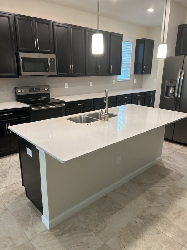 Foto del edificio - 1850 Lake Sims Pkwy