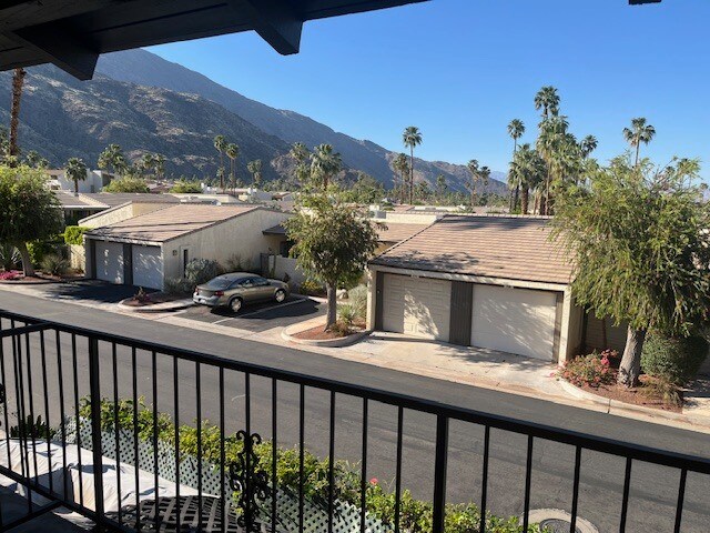 Foto del edificio - 451 E Via Carisma