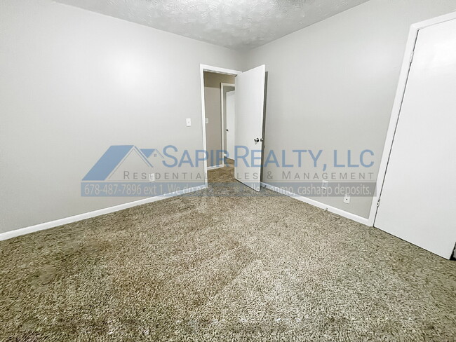 Foto del edificio - 1272 La Belle Street - FREE 55" Smart TV d...