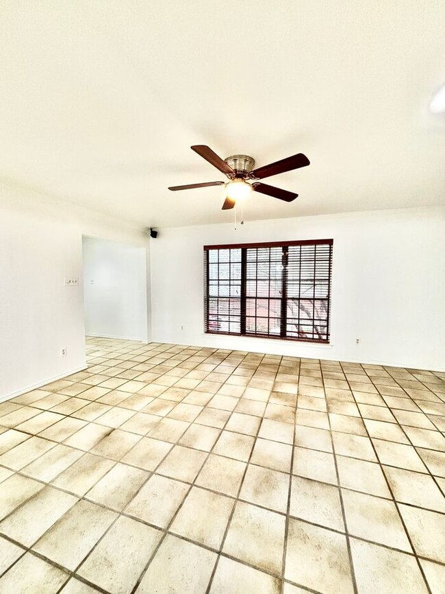 Building Photo - 2-Bedroom, 2-Bathroom Home with Fireplace ...