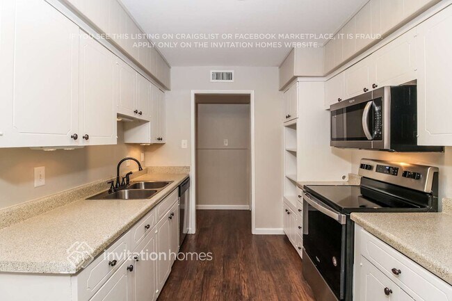 Foto del edificio - 920 S Waterview Dr
