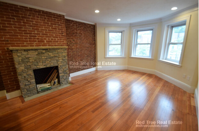 Building Photo - 1616 Beacon St