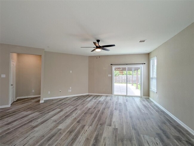 Building Photo - 28422 Aubrey Orchard Ln