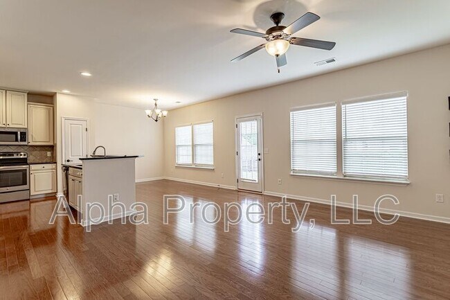 Building Photo - 14 Irvington Dr