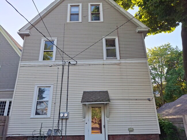 Building Photo - 2819 N Cramer St