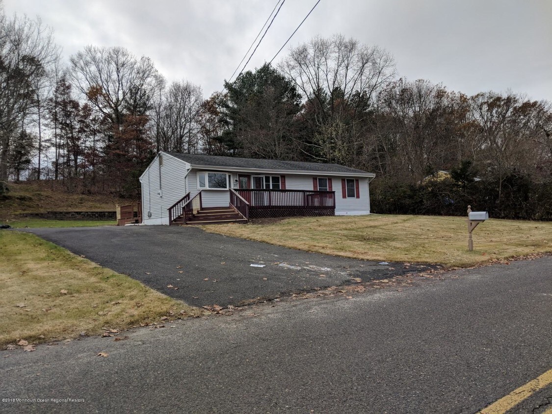 37 Forest Dr, Jackson, NJ 08527 House Rental in Jackson, NJ