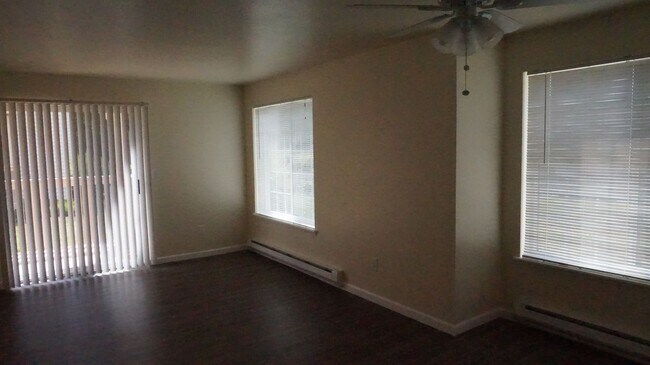 Foto del edificio - 5680 Eagle Pkwy