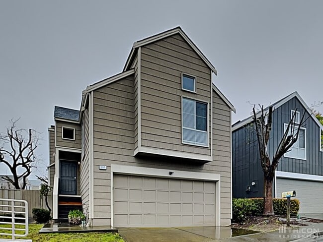 Building Photo - 197 Ruby Ln