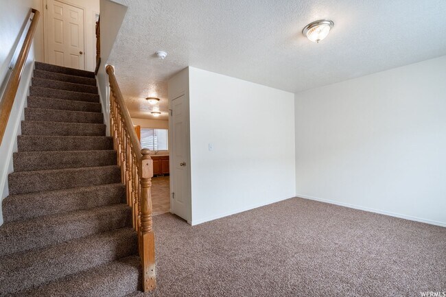 Foto del edificio - Updated 3 Bed Condo in Central American Fork!