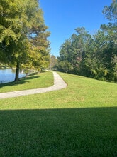 Building Photo - 5726 Sandstone Way