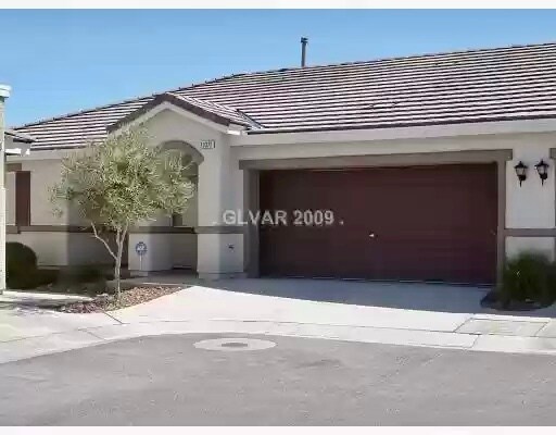 Primary Photo - 10372 Melon Cactus St