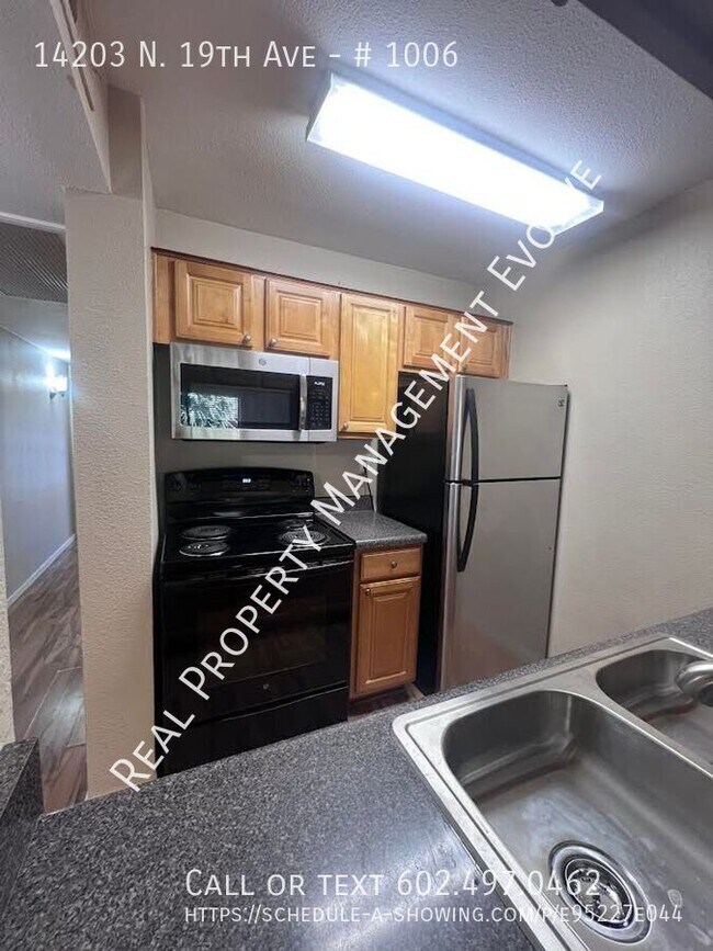 Foto del edificio - 14203 N 19th Ave