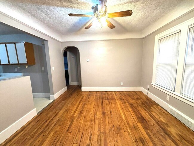 Foto del edificio - 436 E Cambourne St