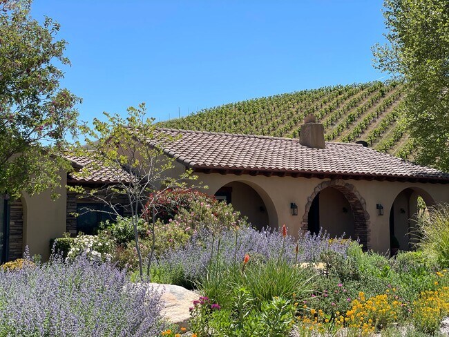 Foto del edificio - Gorgeous Wine Country 3 Bedroom 2 Bath Sin...