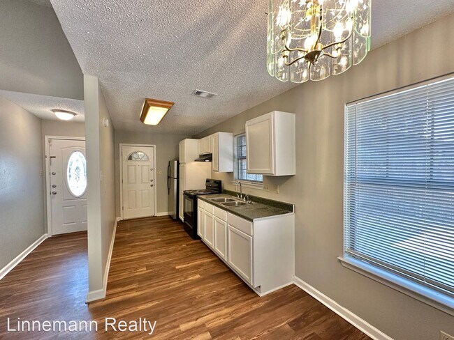 Building Photo - 3 br, 2 bath House - 2116 Schwertner Drive