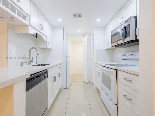 Foto del edificio - 9955 Westview Dr