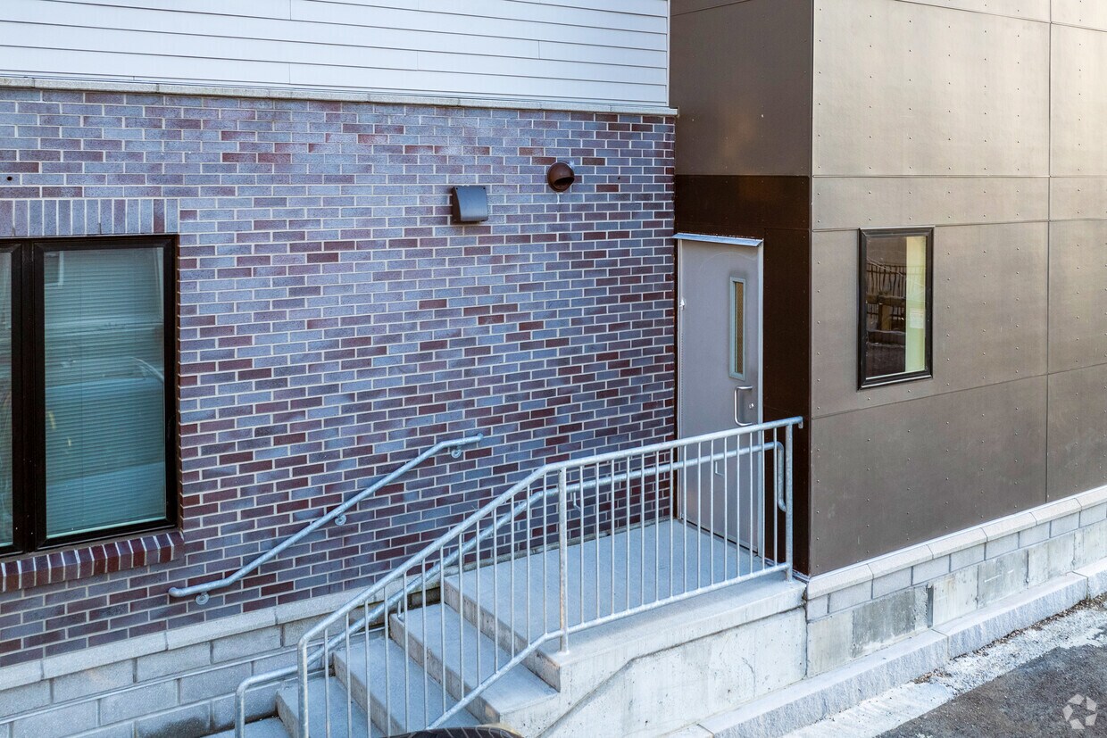 458-460 Washington Street is located in Boston, MA. - Prospect Place