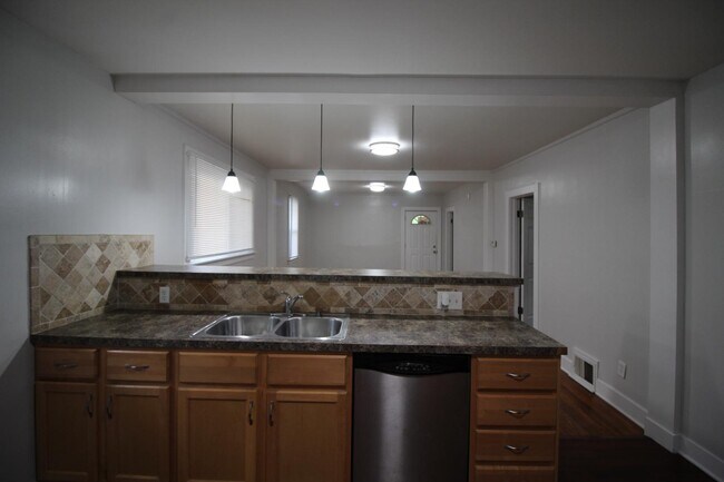 Foto del edificio - 813 Douglas St NW
