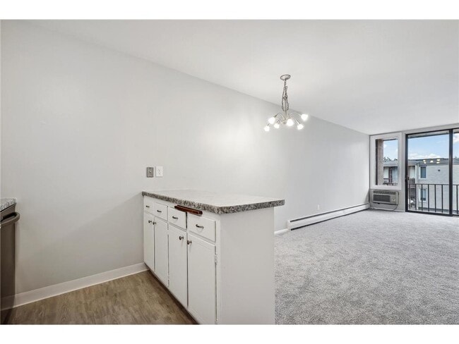 Building Photo - 4029-4014 14th Ave S