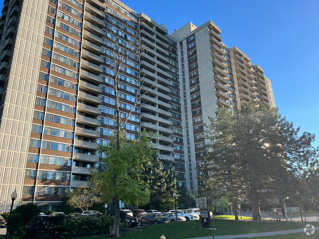 Building Photo - Forest Lane Apartments