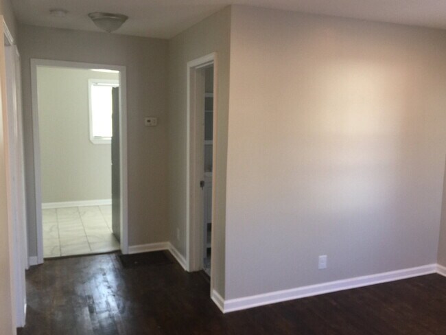 Foto del edificio - Updated 2 Bedroom Home Near NoDa & Camp North End in Druid Hills