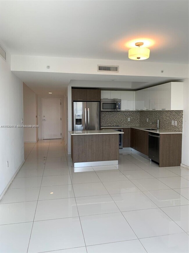 Foto del edificio - 5252 NW 85th Ave
