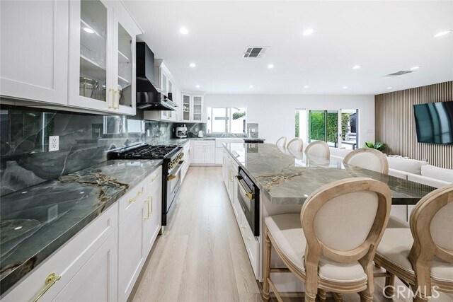 Foto del edificio - 7306 Farmdale Ave